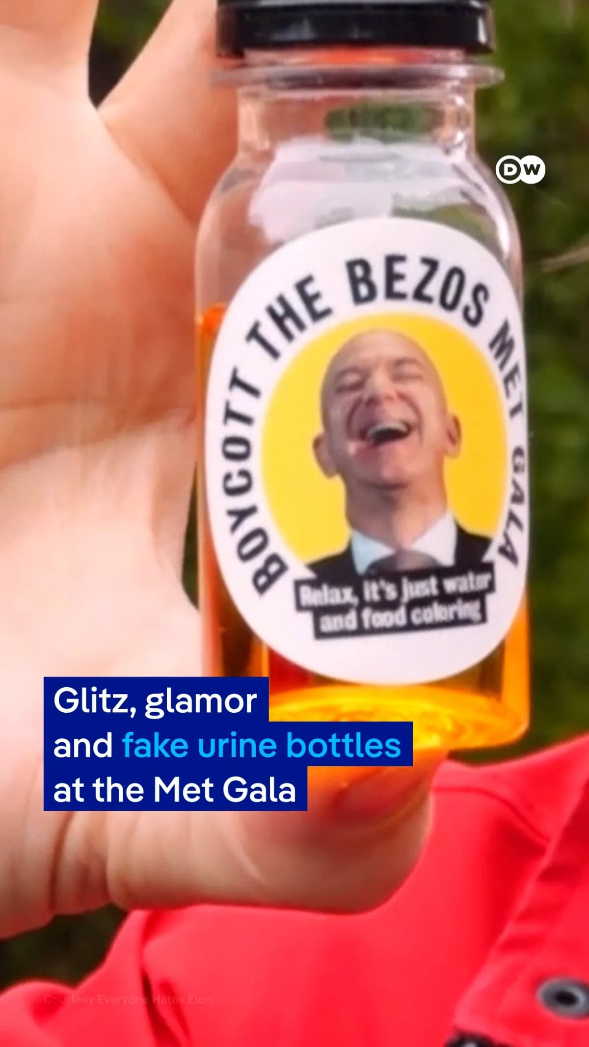 Met Gala 2026'da Jeff Bezos Protestosu: Aktivistenler Müzede Yüzlerce Sahte İdrar Şişesi Sakladı