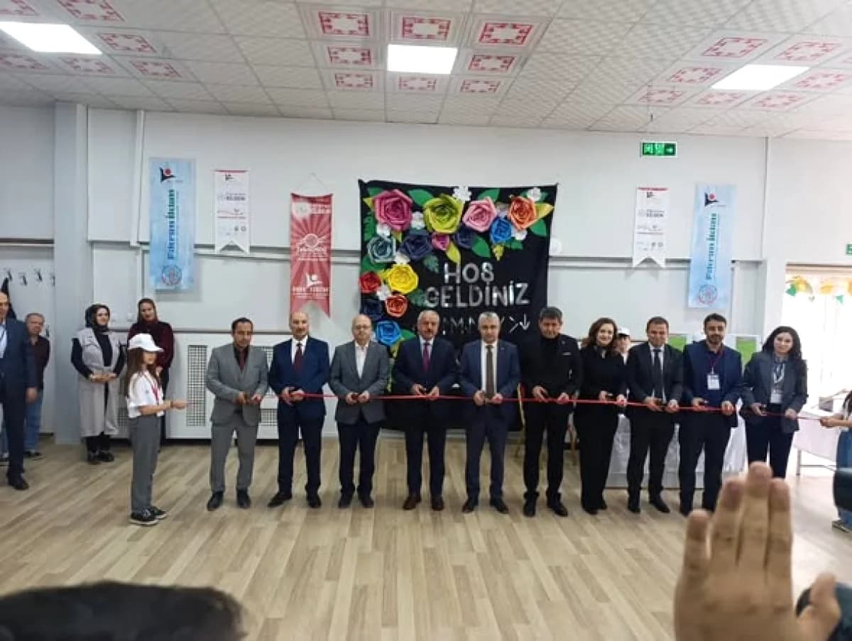 Elbistan BİLSEM Öğrencileri TÜBİTAK 4006 Fuarı'nda Geleceğe Işık Tuttu