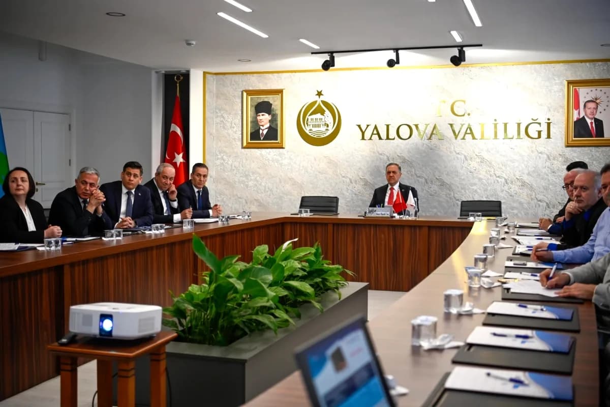 Yalova İstihdam Kurulu Toplantısı: İkinci Dönemde Mesleki Eğitim ve İstihdam Stratejileri Masaya Yatırıldı Yalova İstihdam Kurulu Toplantısı: İkinci Dönemde Mesleki Eğitim ve İstihdam Stratejileri Masaya Yatırıldı