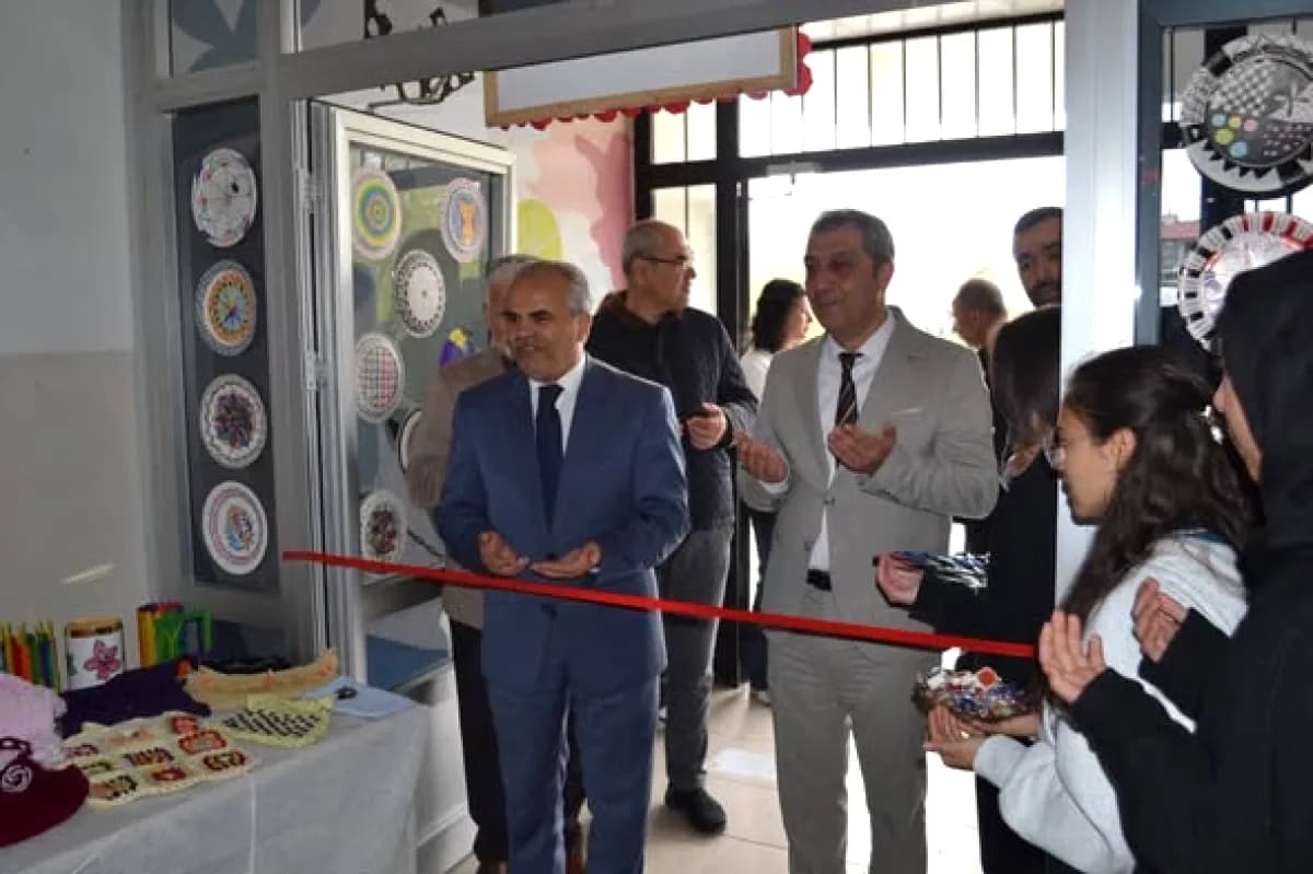 Beypazarı'nda Öğrenci Eserleri Görücüye Çıktı