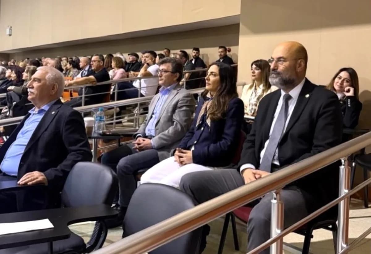 CHP'li Açıkel'den Silivri'deki İBB Duruşmasına Destek CHP'li Açıkel'den Silivri'deki İBB Duruşmasına Destek