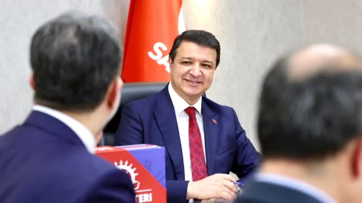 Saadet Partisi Genel Başkan Yardımcısı Mahmut Arıkan Ankara Kent Konseyi Heyetini Kabul Etti Saadet Partisi Genel Başkan Yardımcısı Mahmut Arıkan Ankara Kent Konseyi Heyetini Kabul Etti