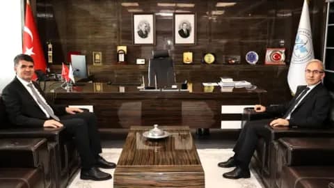 Kilis Valisi Kalaylı, GİBTÜ Rektörü Demir'i Ziyaret Etti