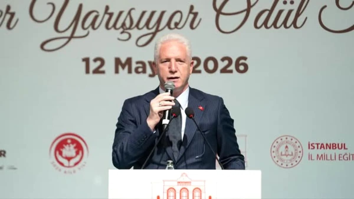 İstanbul'da 5 Bin 43 Veli Kitap Okuma Yarışmasında Yarıştı İstanbul'da 5 Bin 43 Veli Kitap Okuma Yarışmasında Yarıştı
