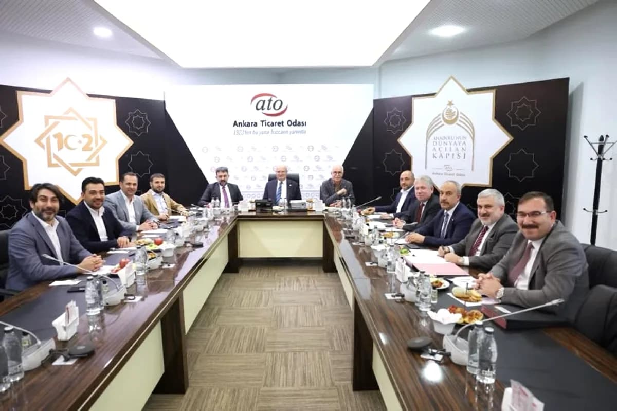 Ankara'daki Kuaför ve Güzellik Sektörü ATO'da Görüşüldü Ankara'daki Kuaför ve Güzellik Sektörü ATO'da Görüşüldü