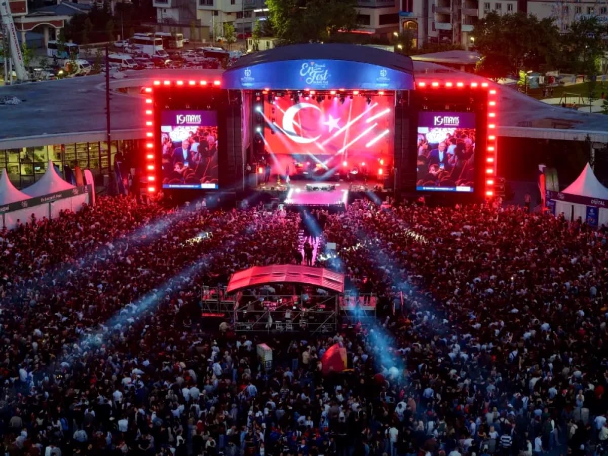 Kocaeli'de 19 Mayıs Coşkusu: Ceza, Dedublüman ve Gökhan Türkmen Sahne Alıyor