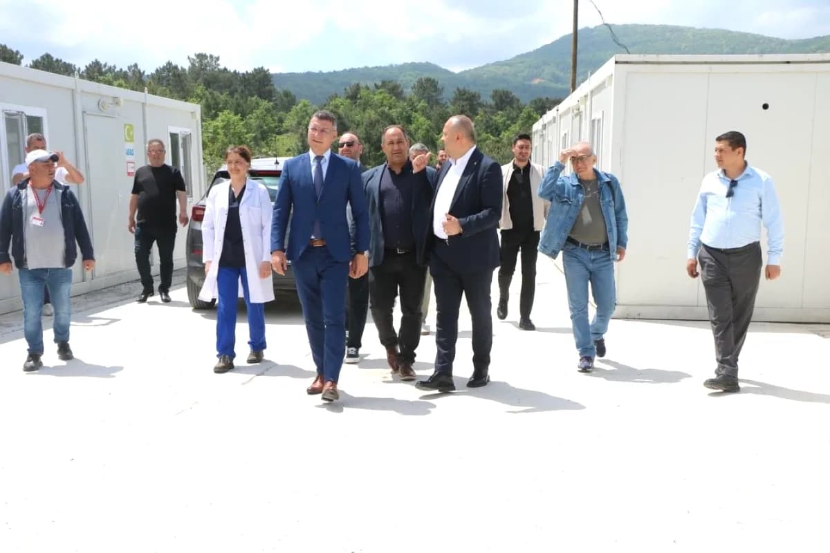 Çınarcık'ta Kardeş Şehir Ziyareti: Radoviş Heyeti Belediye Tesislerini Gezdi