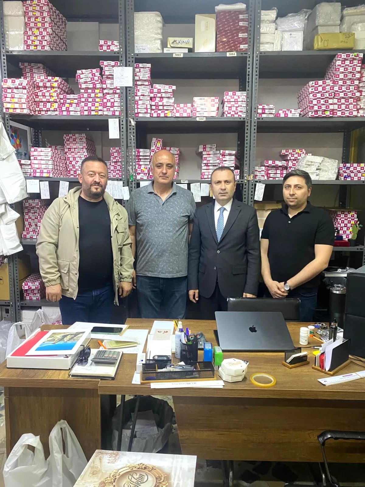 MHP Bakırköy'den Geçmiş Dönem Yöneticilerine Nezaket Ziyareti MHP Bakırköy'den Geçmiş Dönem Yöneticilerine Nezaket Ziyareti