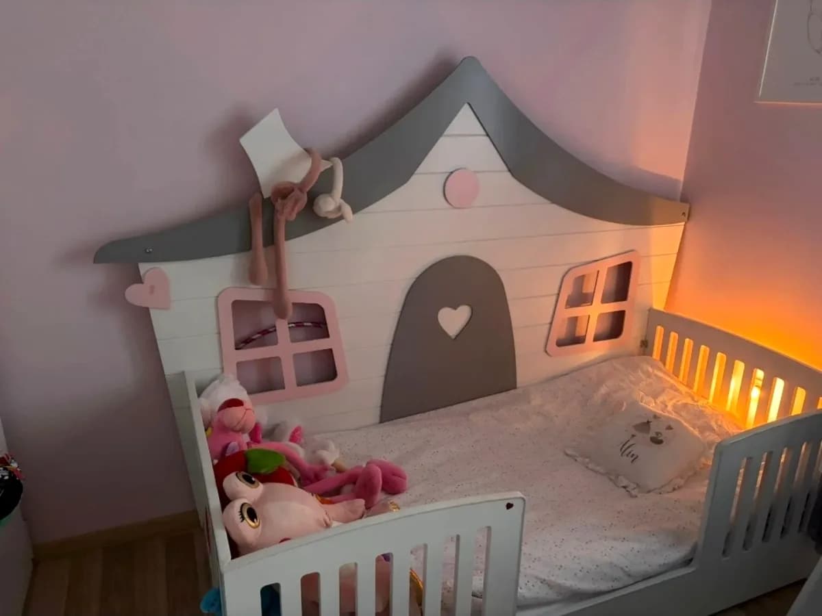 Beykoz'da Engelli Aileye Dayanışma Eli: Eşya Desteği Ulaştırıldı