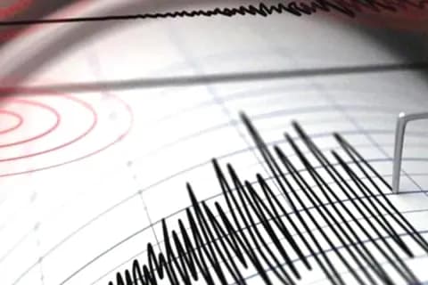 Yalova Açıklarında Peş Peşe 2 Deprem: Marmara Denizi Beşik Gibi Sallandı
