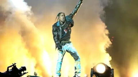 Travis Scott ve Kanye West İstanbul'da Birlikte DJ Performansı mı Sergileyecek?