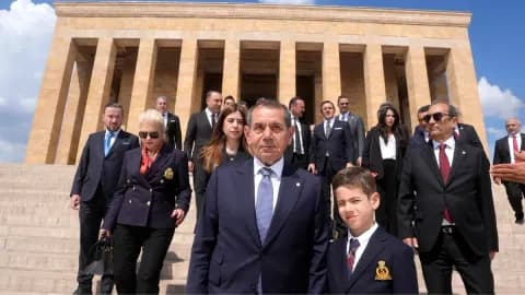 Galatasaray Başkanı Özbek'ten Anıtkabir'de Duygusal Ziyaret