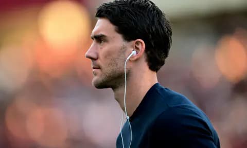 Juventus'ta Yönetim Değişimi: Dusan Vlahovic'in Geleceği Yeniden Şekilleniyor Juventus'ta Yönetim Değişimi: Dusan Vlahovic'in Geleceği Yeniden Şekilleniyor