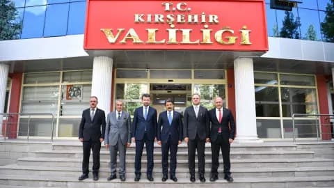 Dijital Medya Dönüşümü Kırşehir'de Konuşuldu: Yapay Zeka Gazeteciliği Nasıl Etkiliyor?