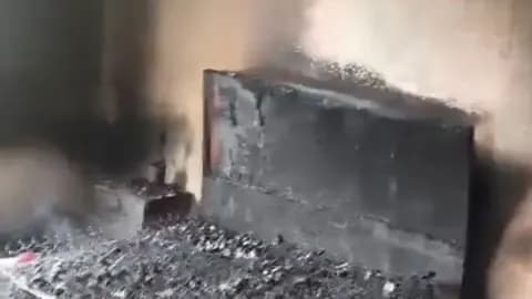 Iğdır'da Dramatik Yangın: Şehir Dışındayken Evinin Kül Olduğunu Öğrendi