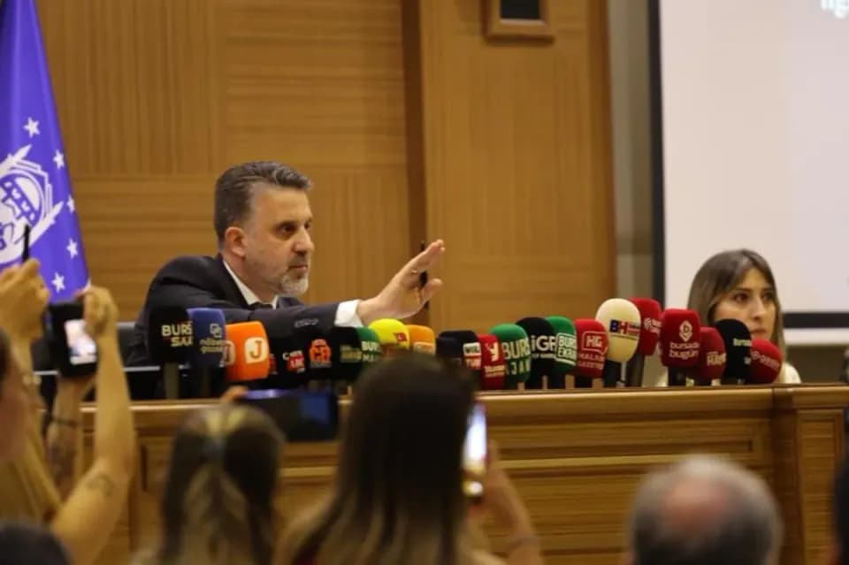 Bursa'da Toplu Sözleşme Krizi: 300 Milyon Liralık Zimmet İddiası görseli