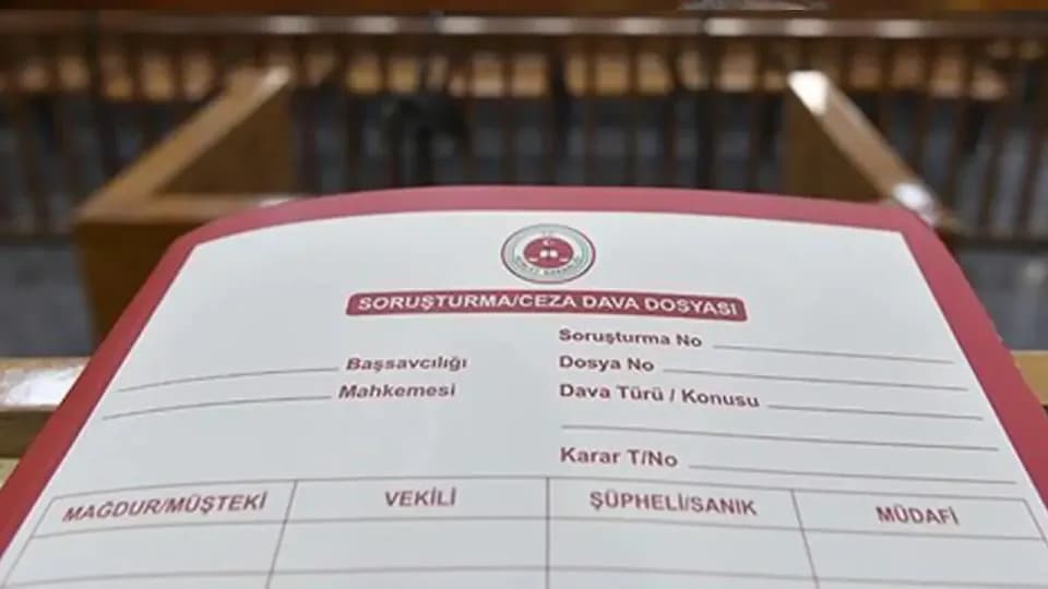 Sakarya'da Savcı ve Minibüs Şoförü Arasında Trafik Gerginliği: Soruşturma Başlatıldı görseli