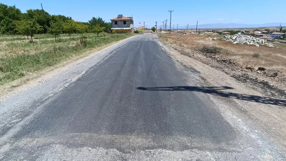 Akçadağ'da Ulaşım Konforu Artıyor: Mahalle Mahalle Yol Yenileme Hamlesi görseli
