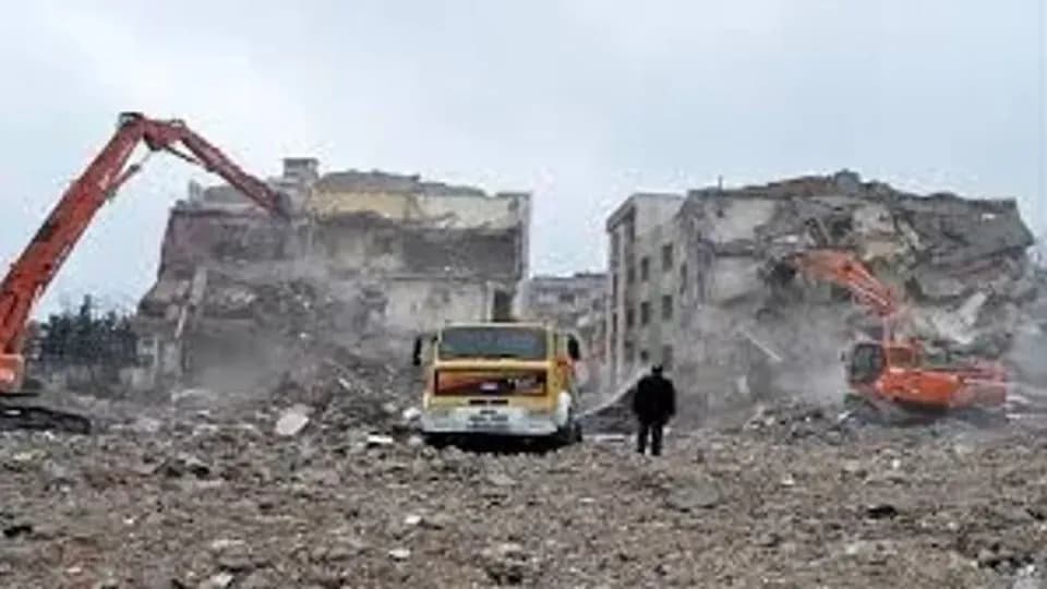 Yozgat'ta 4 Okul Binası Yıkılacak: İl Özel İdaresi İhale Tarihlerini Açıkladı görseli
