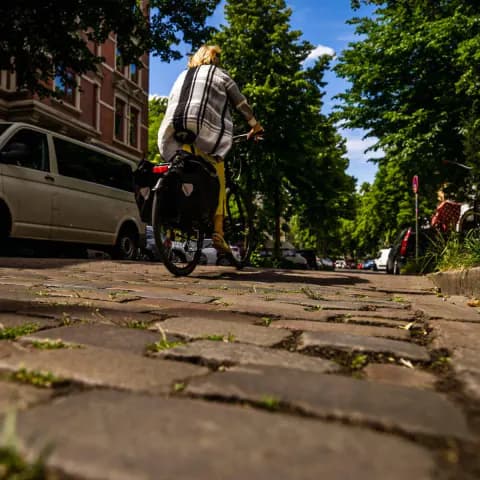 Berlin'in 150 Yıllık Yollarında Teknoloji Dönemi: Tarihi Dokuda Konfor Artıyor