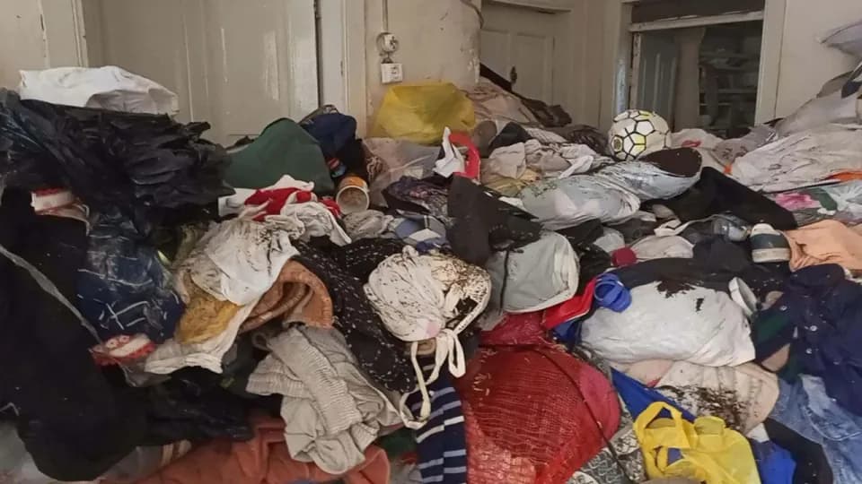 Nazilli'de 86 Yaşındaki Vatandaşın Evi İçin Seferberlik: 6 Kamyon Çöp Çıktı görseli