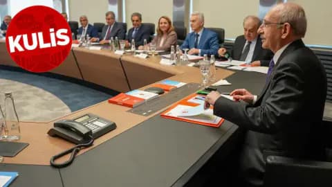 CHP MYK Toplantısı'nda Kritik Gündem: Olağanüstü Kurultay Masada mı?