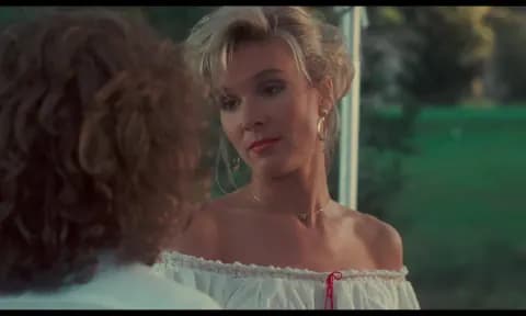Dirty Dancing'in İkonik Yıldızı Jennifer Grey: Kariyer Yolculuğu ve Unutulmaz Filmleri