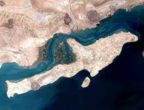 İran'da Hareketli Dakikalar: Hormuzgan Bölgesinde Patlama Sesi Duyuldu