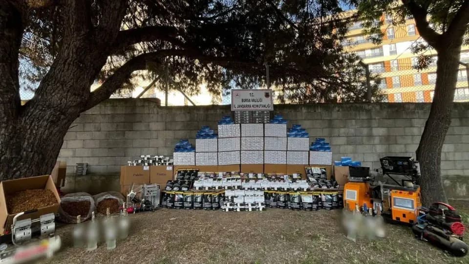 Bursa'da Kaçakçılık Operasyonu: 4 İmalathaneye Eş Zamanlı Baskın görseli
