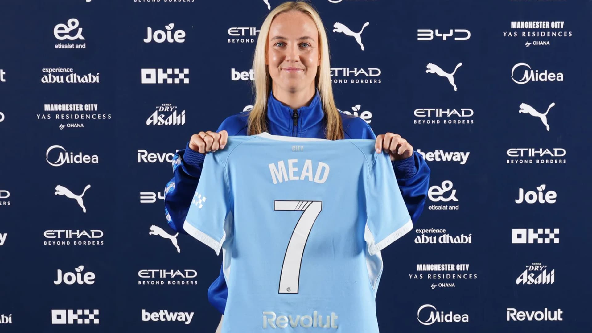 WSL'de Yılın Transferi: Rekorlar Şampiyonu Beth Mead Manchester City'de!