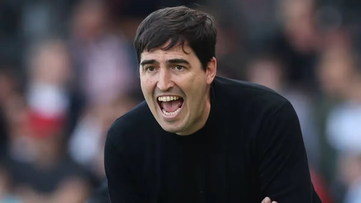 Liverpool'de Iraola Dönemi: Savunma Hattı İçin Yeni Transfer Planı Liverpool'de Iraola Dönemi: Savunma Hattı İçin Yeni Transfer Planı