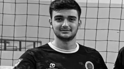 Seyhan Belediyespor'da Yas: Genç Voleybolcu Ahmet Eren Topcu'dan Acı Haber