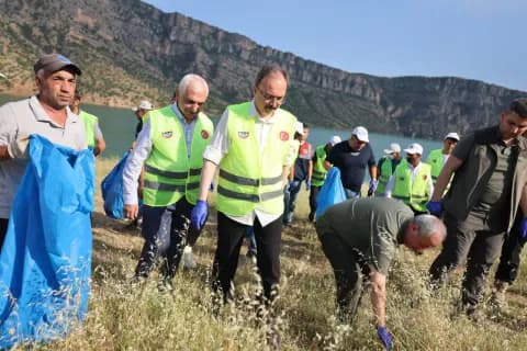 Botan Vadisi'nde Dev Temizlik Seferberliği: Doğal Miras İçin El Birliği