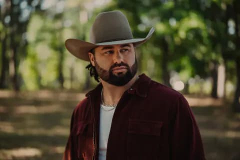 Koe Wetzel'den Yeni Dönem: 'The Night Champion' ile Asi İmajı Geride Kalıyor