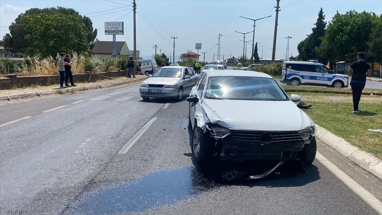Aydın-Denizli Kara Yolunda Motosiklet Kazası: 1 Ölü Aydın-Denizli Kara Yolunda Motosiklet Kazası: 1 Ölü
