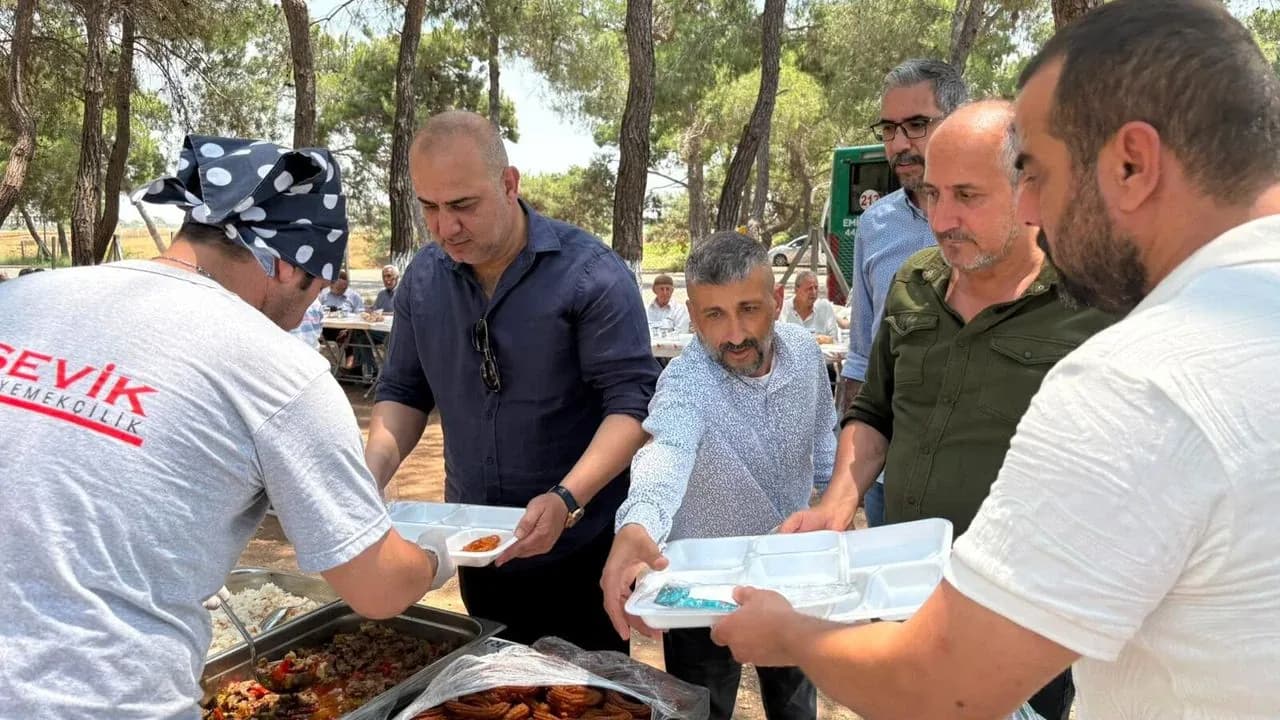 Adana'da Anlamlı Buluşma: Huzurevi Sakinleri Yörük Ormanı'nda Ağırlandı Adana'da Anlamlı Buluşma: Huzurevi Sakinleri Yörük Ormanı'nda Ağırlandı