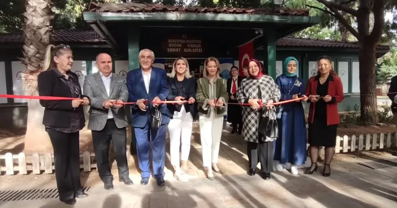 Antalya'da El Sanatları Sergisi Vali Eşinin Katılımıyla Açıldı Antalya'da El Sanatları Sergisi Vali Eşinin Katılımıyla Açıldı