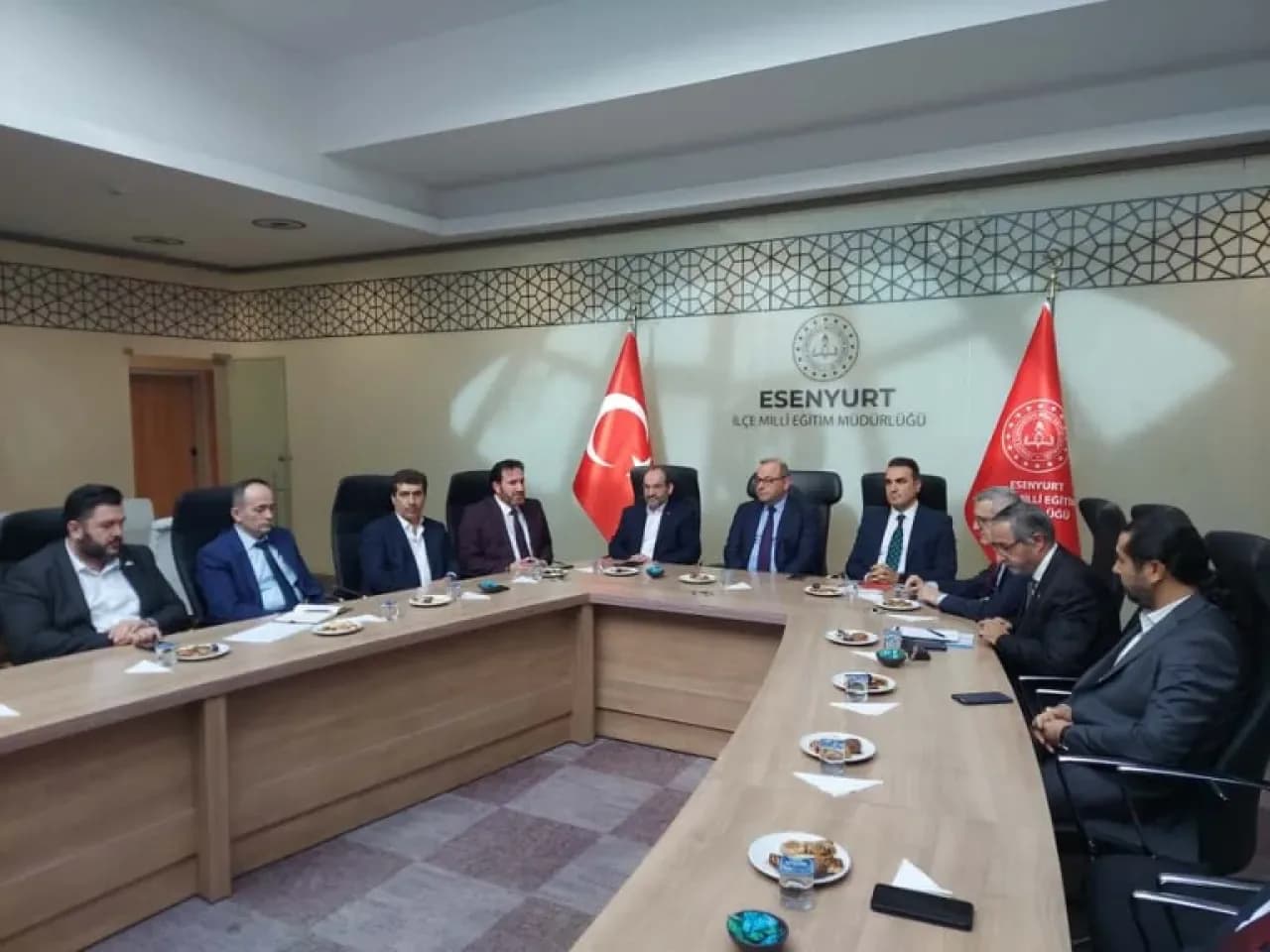 Esenyurt'ta Eğitime Destek Platformu Kasım Ayı Koordinasyon Toplantısı Yapıldı Esenyurt'ta Eğitime Destek Platformu Kasım Ayı Koordinasyon Toplantısı Yapıldı