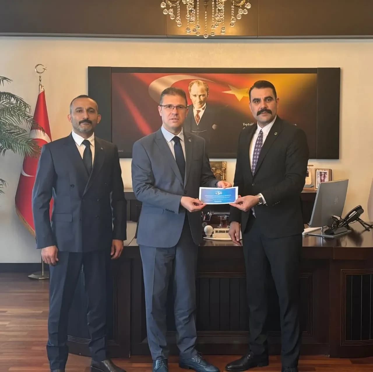 Türk Eğitim Sen Avcılar Şubesi 5. Olağan Kongresi İçin Davetiyeler Takdim Edildi Türk Eğitim Sen Avcılar Şubesi 5. Olağan Kongresi İçin Davetiyeler Takdim Edildi