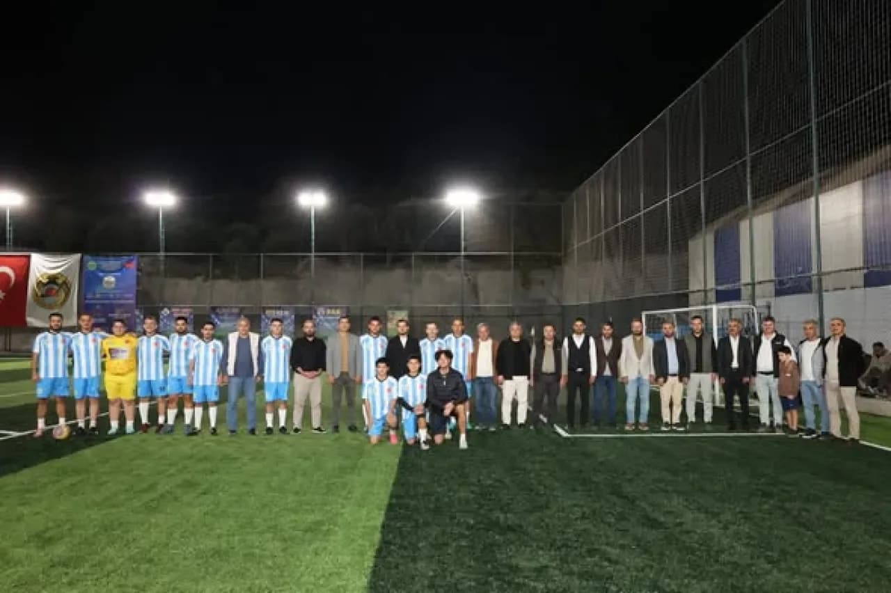 Alanya'da Geleneksel Halı Saha Futbol Turnuvası Başladı Alanya'da Geleneksel Halı Saha Futbol Turnuvası Başladı