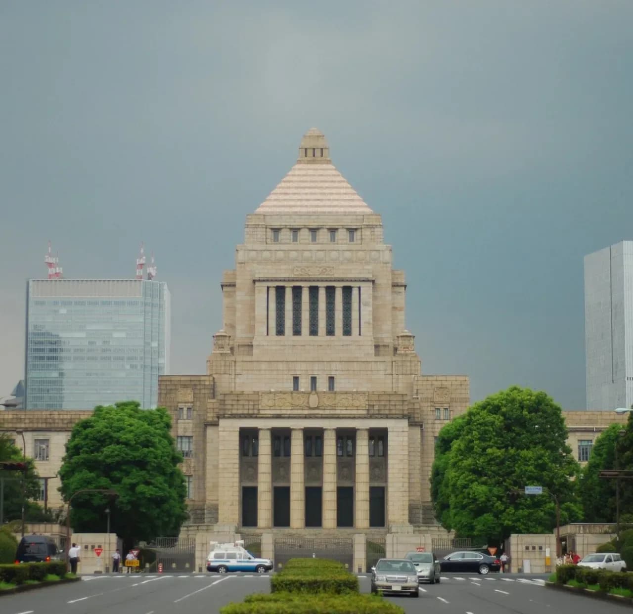 Japonya Savunma Harcamalarını Artırmak İçin Vergi Zamlarına Hazırlanıyor Japonya Savunma Harcamalarını Artırmak İçin Vergi Zamlarına Hazırlanıyor