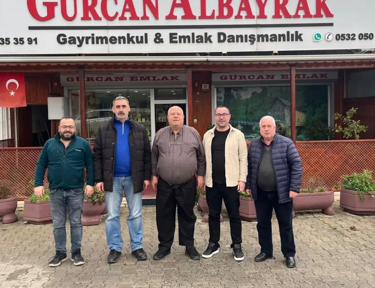 MHP Silivri'de Esnaf Ziyaretleriyle Halkla Buluşuyor MHP Silivri'de Esnaf Ziyaretleriyle Halkla Buluşuyor