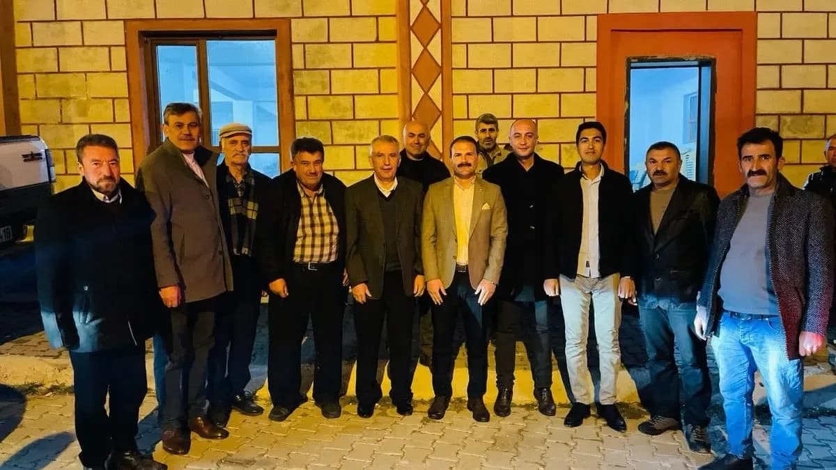 Osmansin'de Ramazan Bereketi: Çamlıdere Belediyesi Hemşehrileriyle İftar Sofrasında Buluştu Osmansin'de Ramazan Bereketi: Çamlıdere Belediyesi Hemşehrileriyle İftar Sofrasında Buluştu
