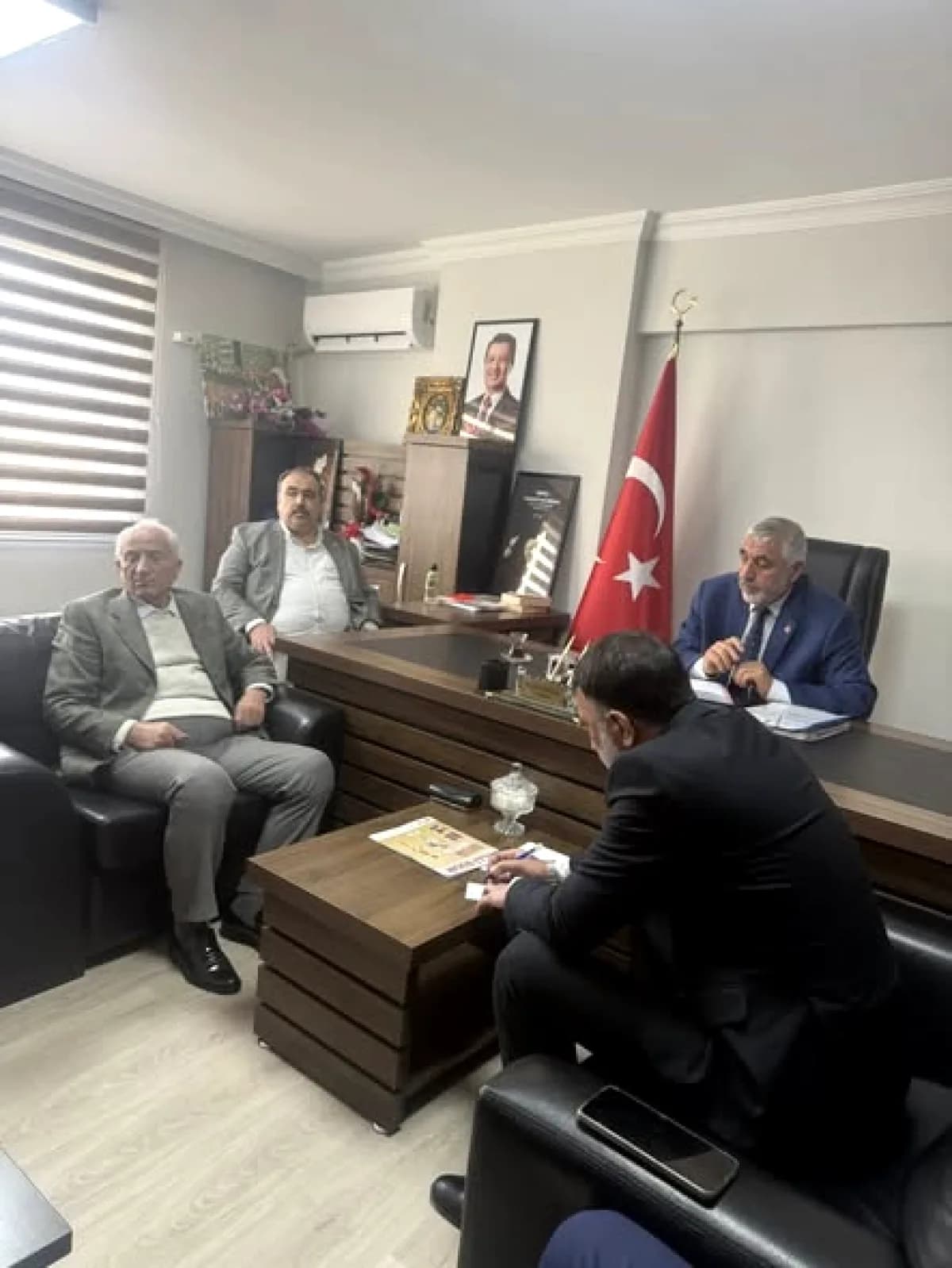 Saadet Partisi'nden Polis Haftası'nda Anlamlı Ziyaret Saadet Partisi'nden Polis Haftası'nda Anlamlı Ziyaret