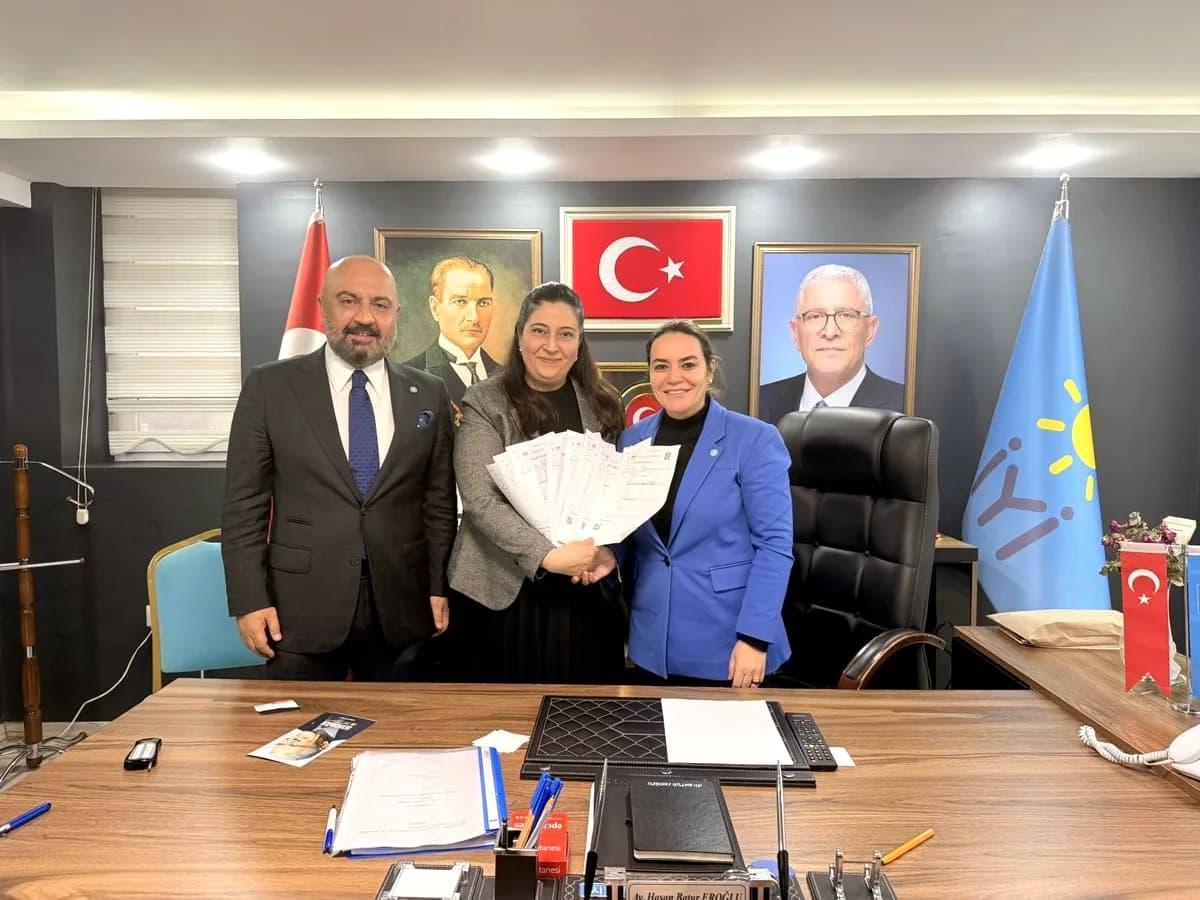 İYİ Parti Adana'da Üye Sayısında Önemli Artış İYİ Parti Adana'da Üye Sayısında Önemli Artış