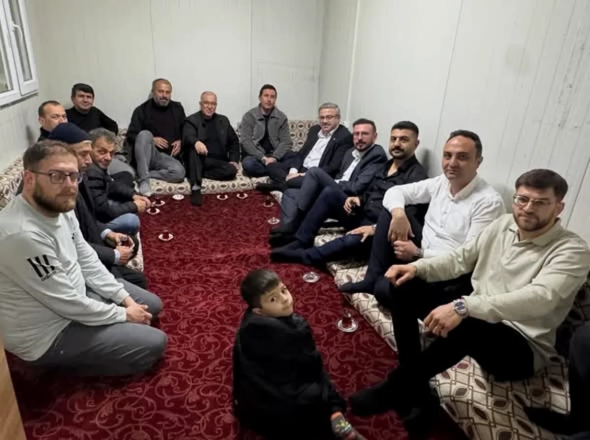 Afyonkarahisar AK Parti Temsilcileri Burhaniye Köyü'nde Bir Araya Geldi Afyonkarahisar AK Parti Temsilcileri Burhaniye Köyü'nde Bir Araya Geldi