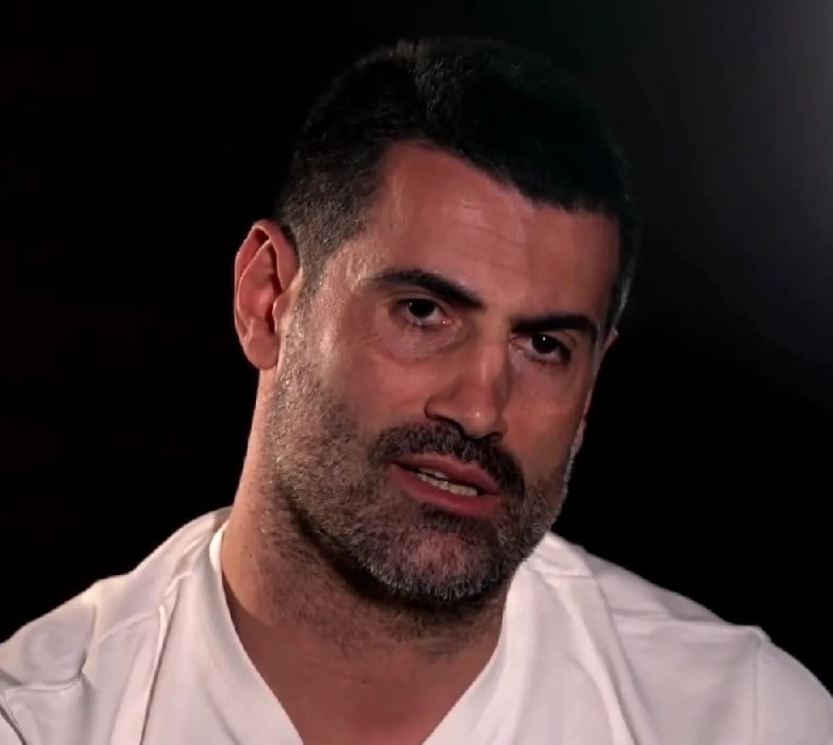 Volkan Demirel'den Samimi Paylaşım: Kızımın Oyuncak Ayısının Adı da Volkan Volkan Demirel'den Samimi Paylaşım: Kızımın Oyuncak Ayısının Adı da Volkan