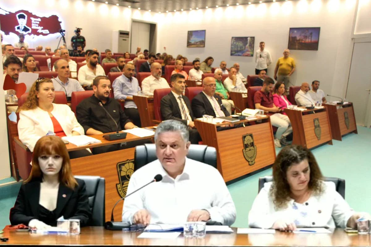 Yalova'da 12 Arsa Satışına Meclis Onayı: Yaz Dönemi İçin İnşaat Yasağı Geldi Yalova'da 12 Arsa Satışına Meclis Onayı: Yaz Dönemi İçin İnşaat Yasağı Geldi