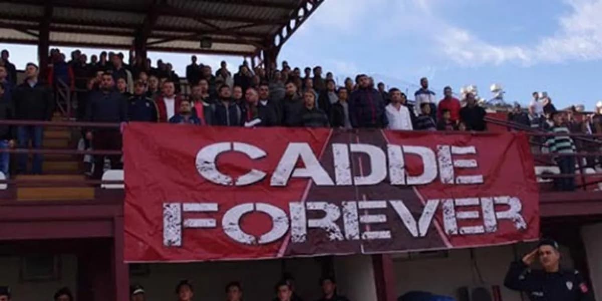 Hatayspor'da Kriz Büyüyor: CADDE Grubu'ndan Yönetime İstifa Çağrısı Hatayspor'da Kriz Büyüyor: CADDE Grubu'ndan Yönetime İstifa Çağrısı