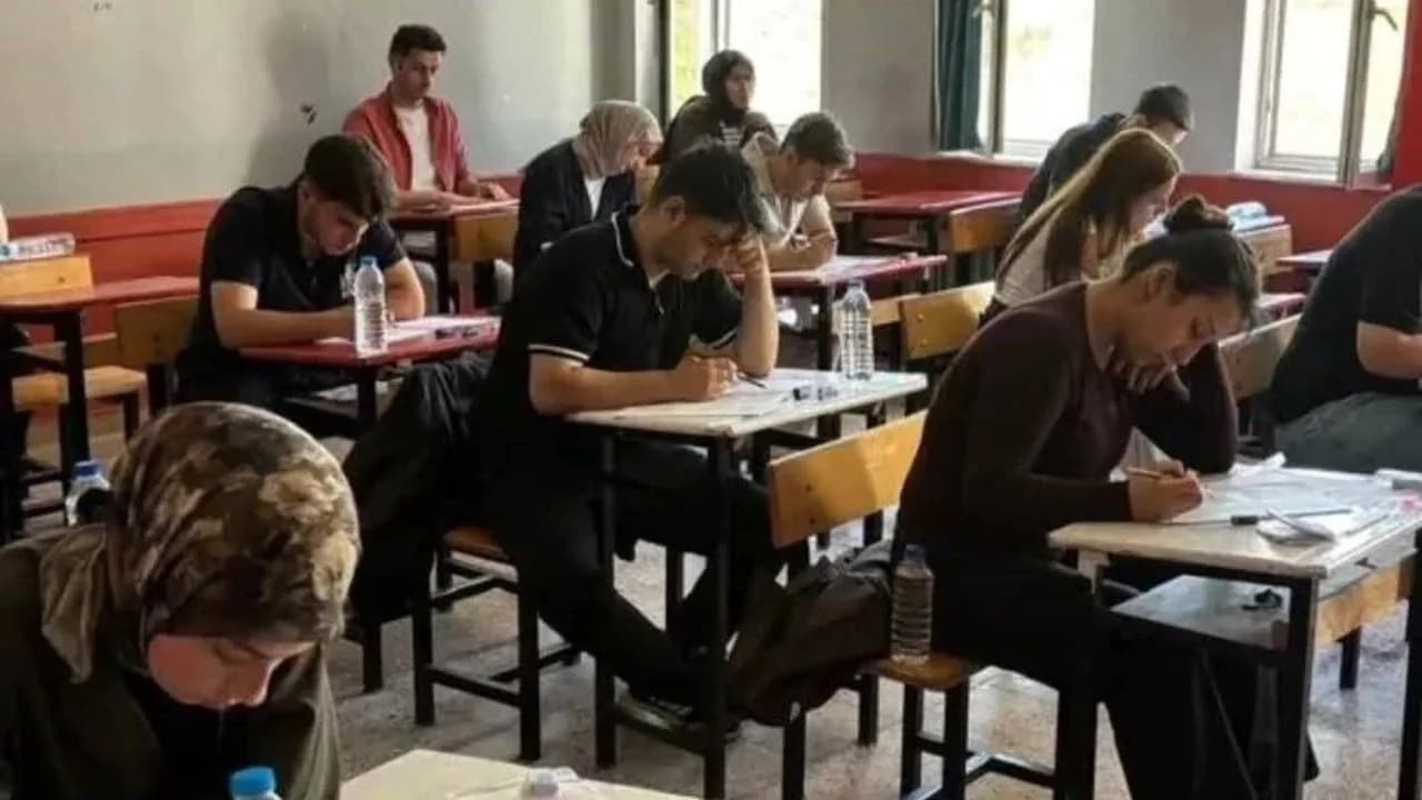 Boyabat'ta YKS Öncesi Kritik Hazırlık: Tam Prova Sınavı Yapıldı Boyabat'ta YKS Öncesi Kritik Hazırlık: Tam Prova Sınavı Yapıldı